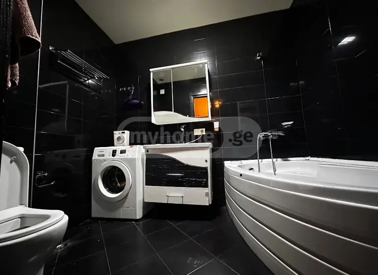 2 Room Apartment For Rent In Old Batumi District, In Batumi view 7