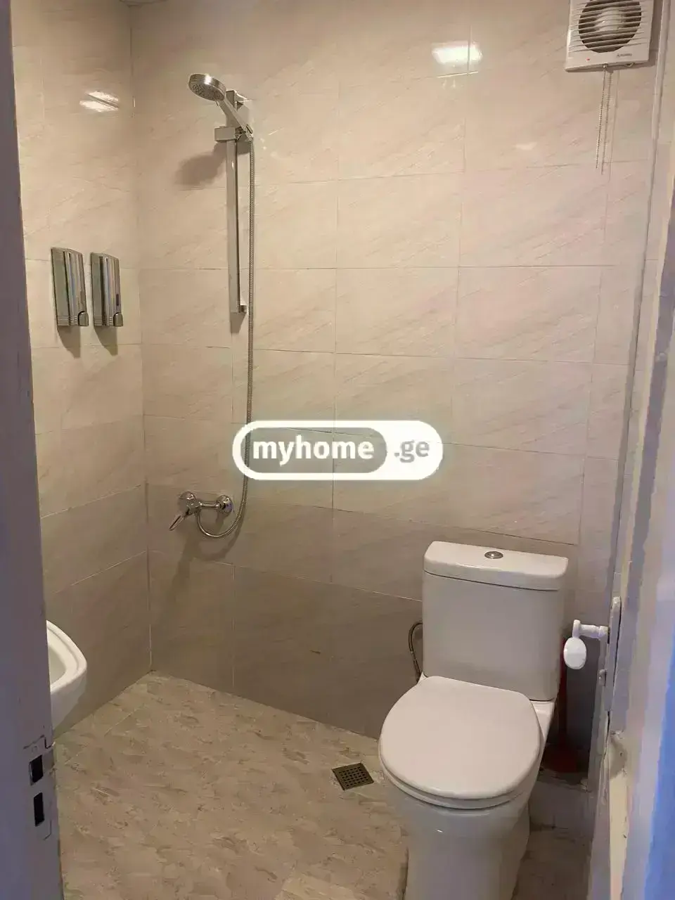 7 Room Private House For Rent In Kakhabri District, In Batumi view 4
