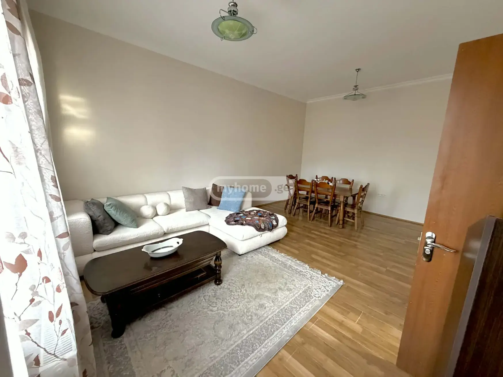 6 Room Private House For Sale view 1