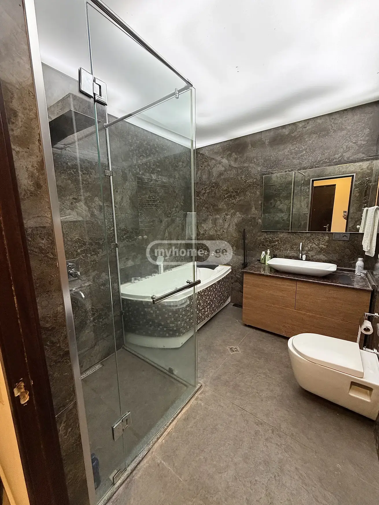 2 Room Apartment For Rent In Old Batumi District, In Batumi view 2