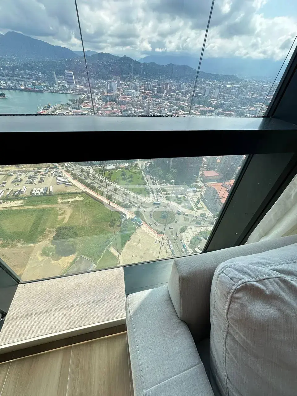 3 Room Apartment For Rent In Old Batumi District, In Batumi view 2