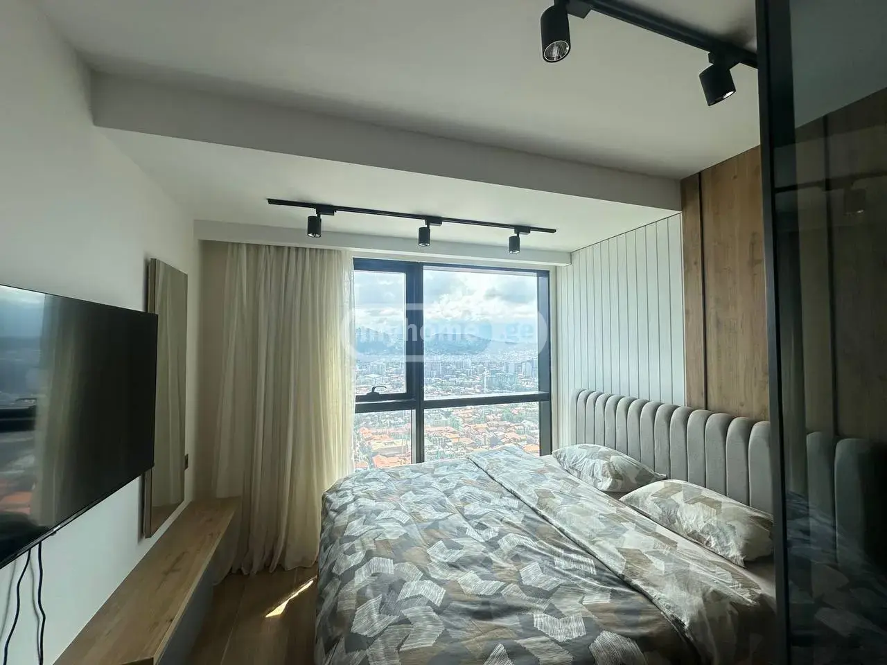 3 Room Apartment For Rent In Old Batumi District, In Batumi view 8