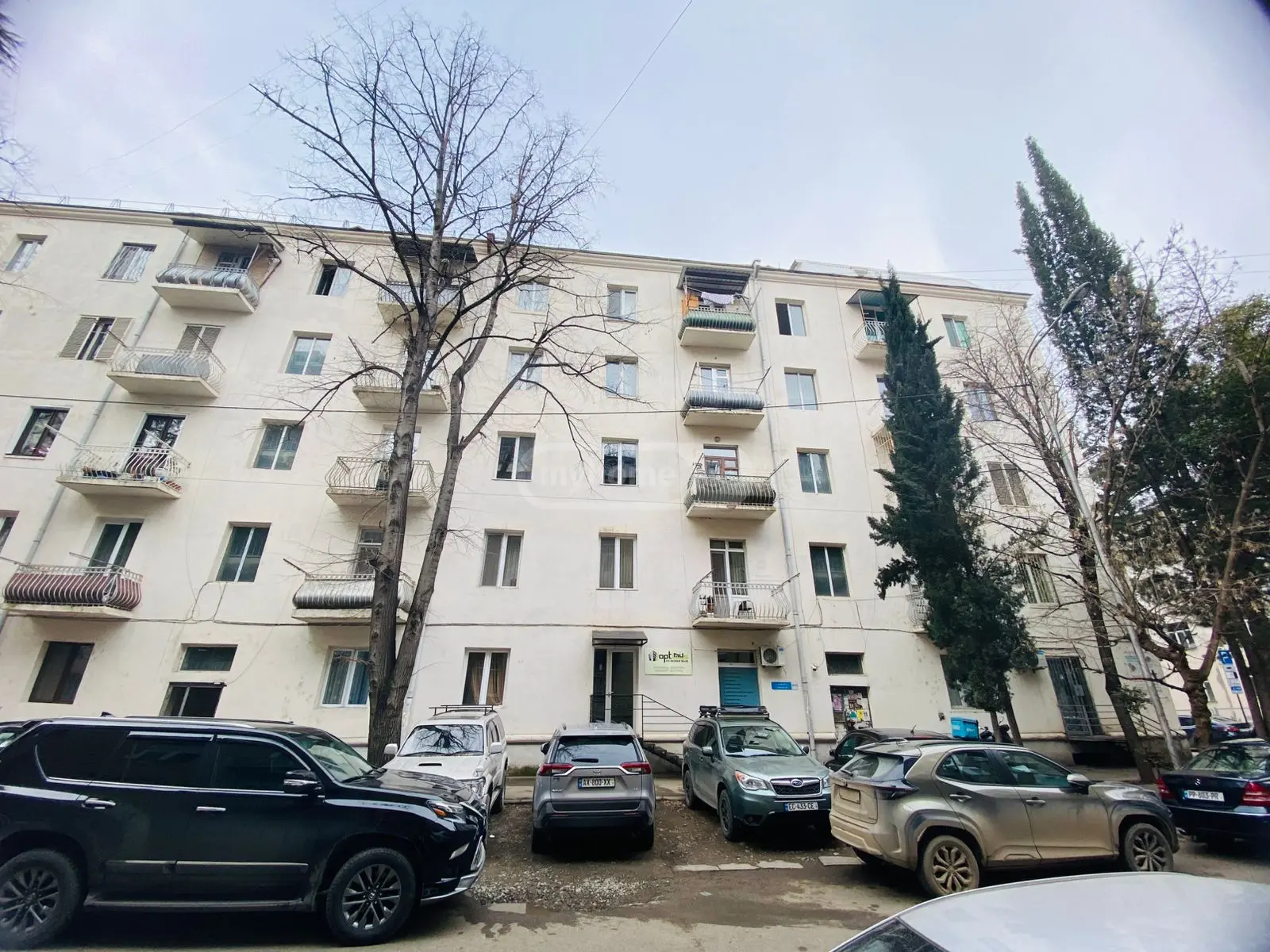 4 Room Apartment For Sale view 1
