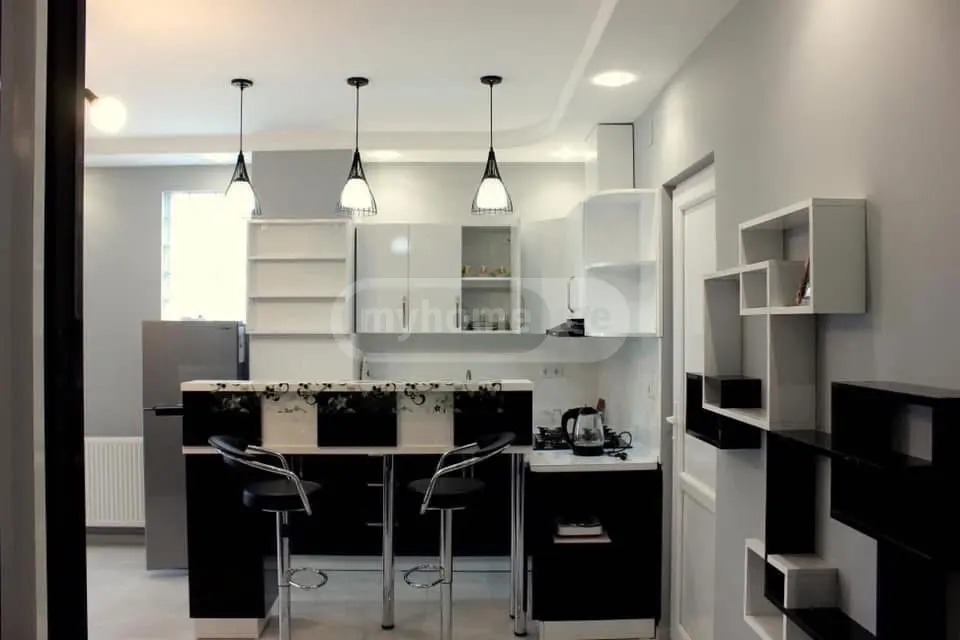 3 Room Apartment For Rent In Old Batumi District, In Batumi view 2