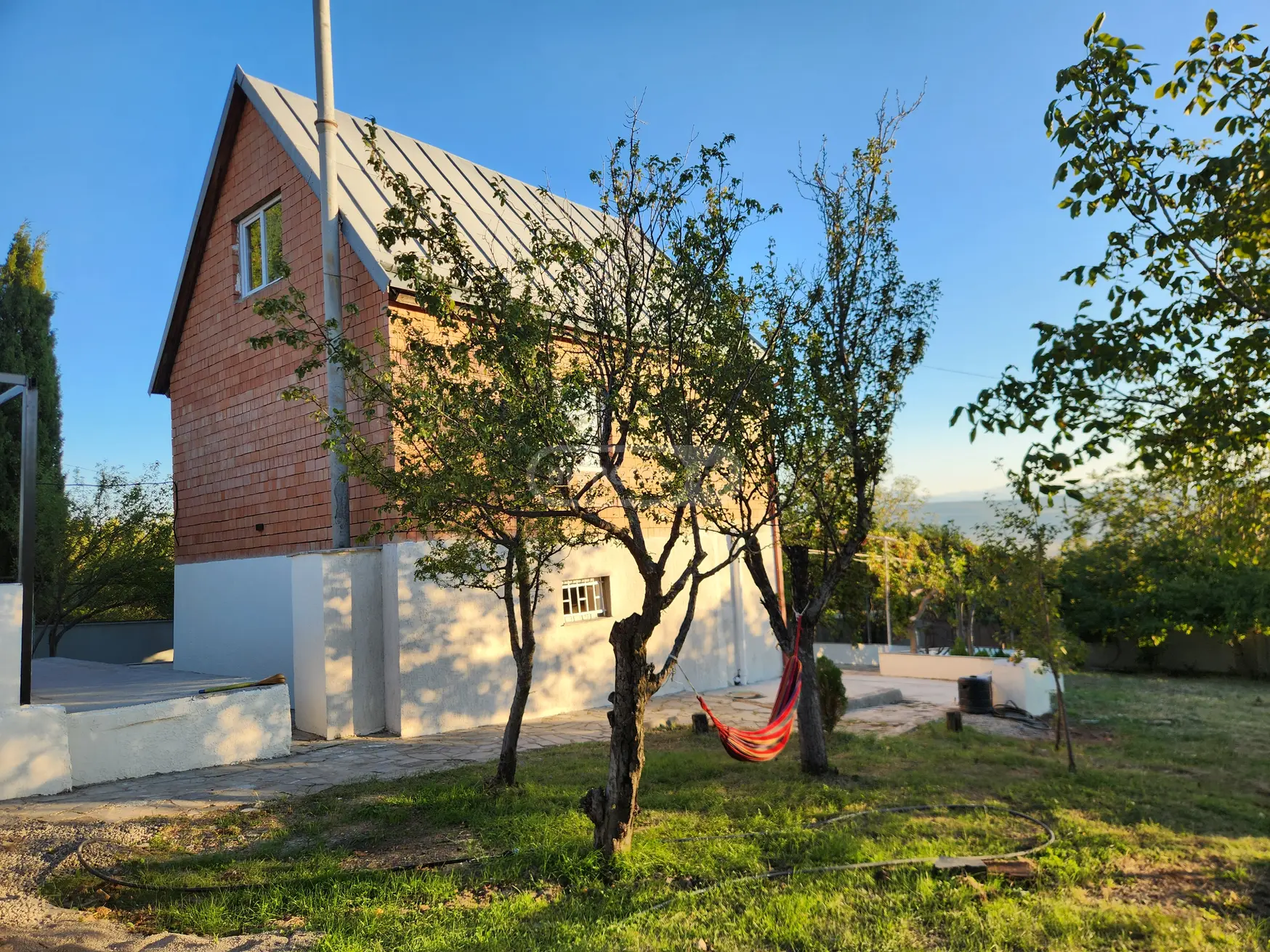 4 Room Private House For Sale view 2