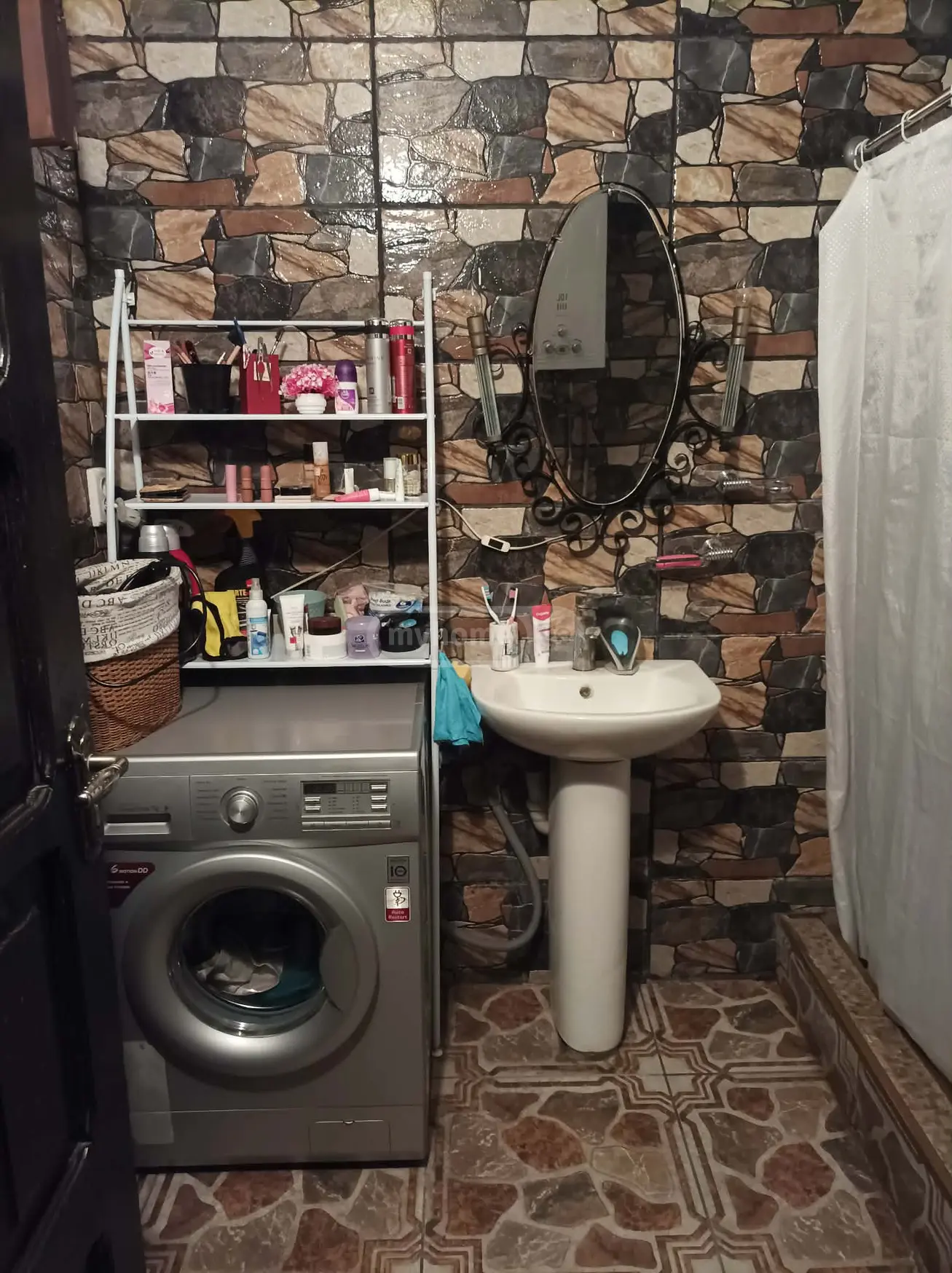 8 Room Private House For Sale view 5