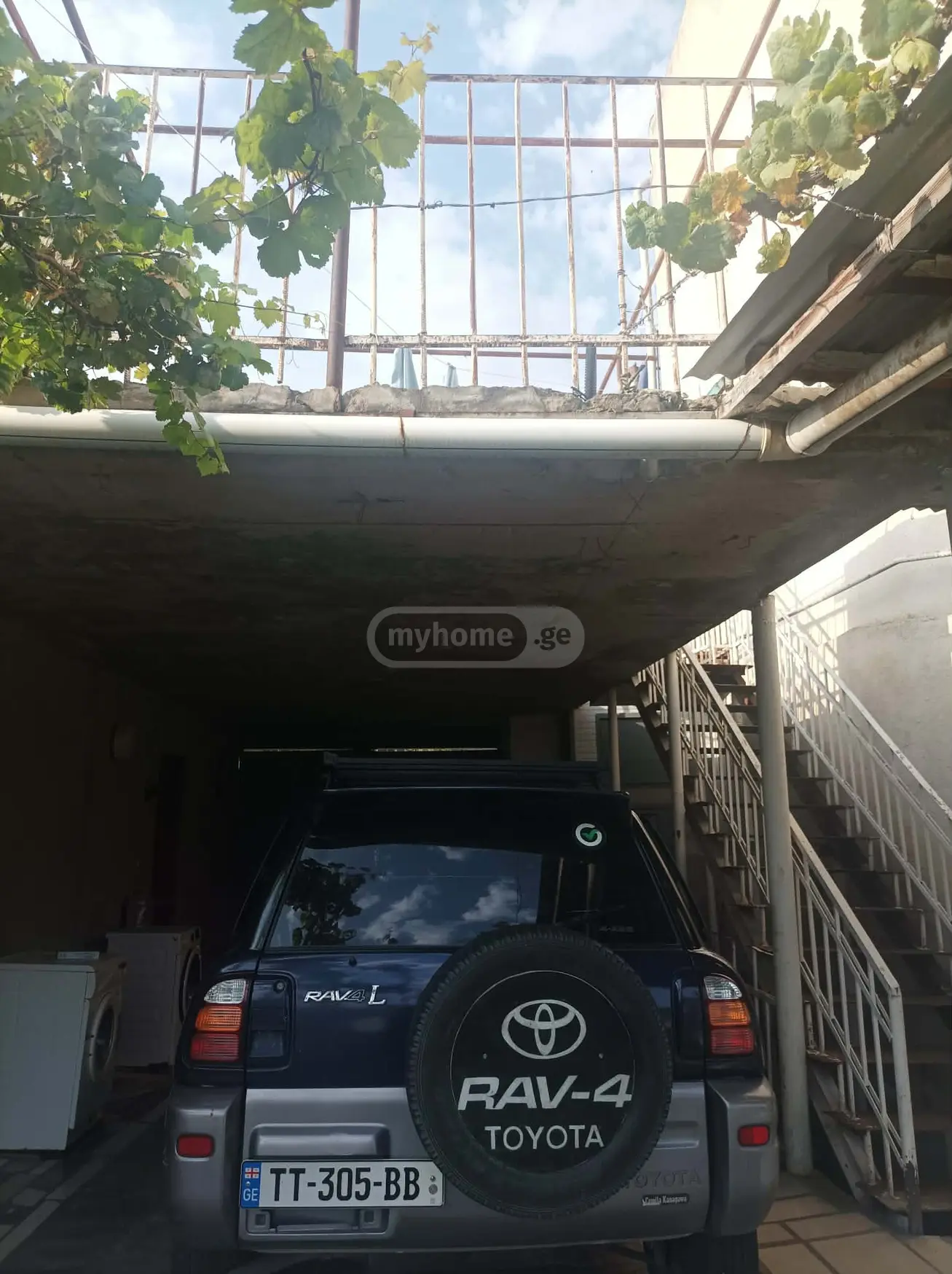 8 Room Private House For Sale view 9