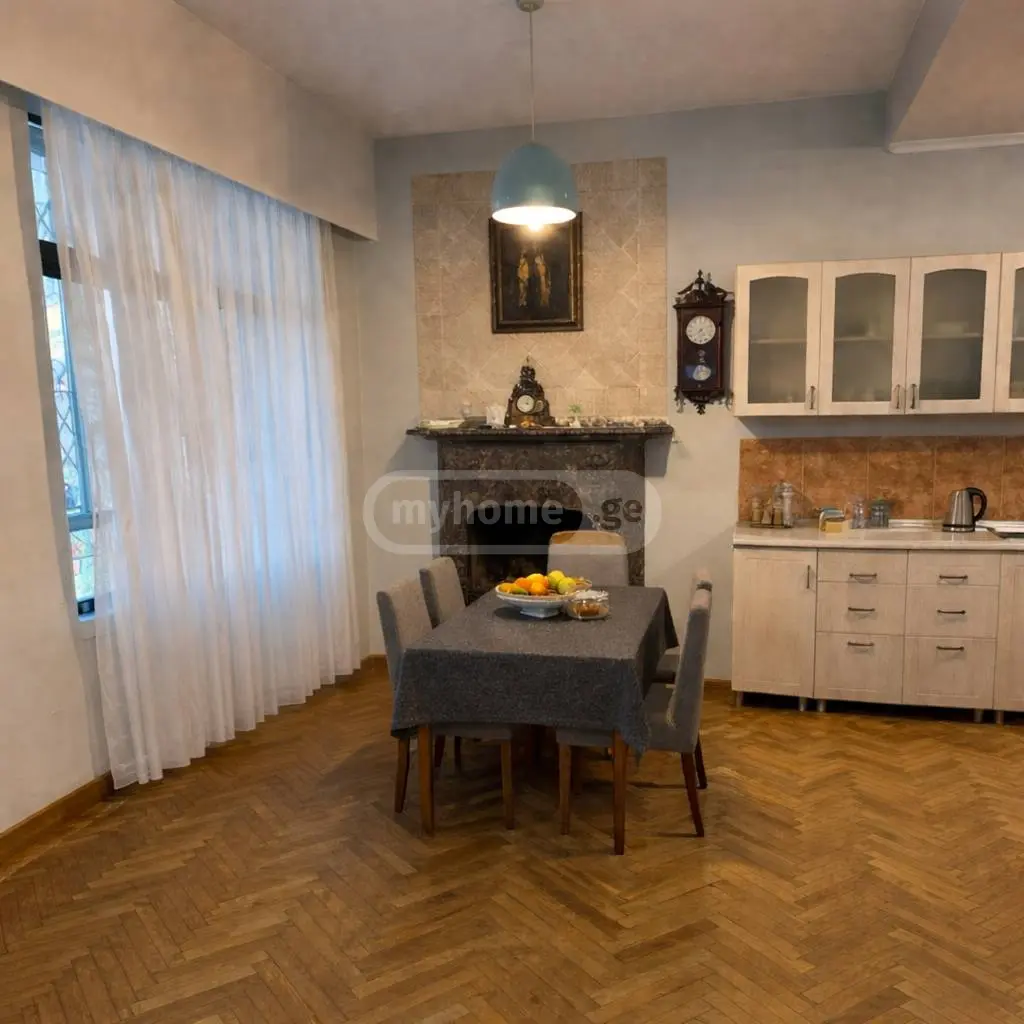 5 Room Apartment For Sale view 2