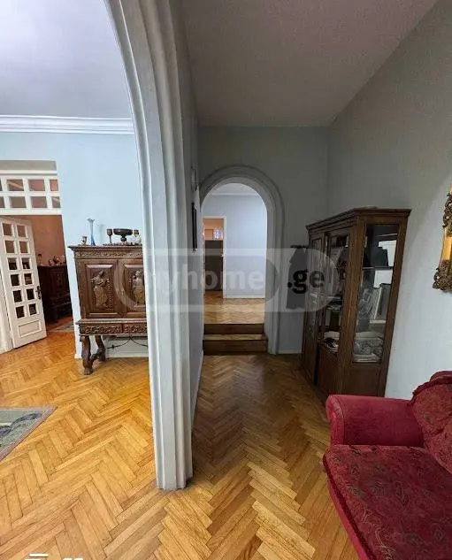5 Room Apartment For Sale view 9
