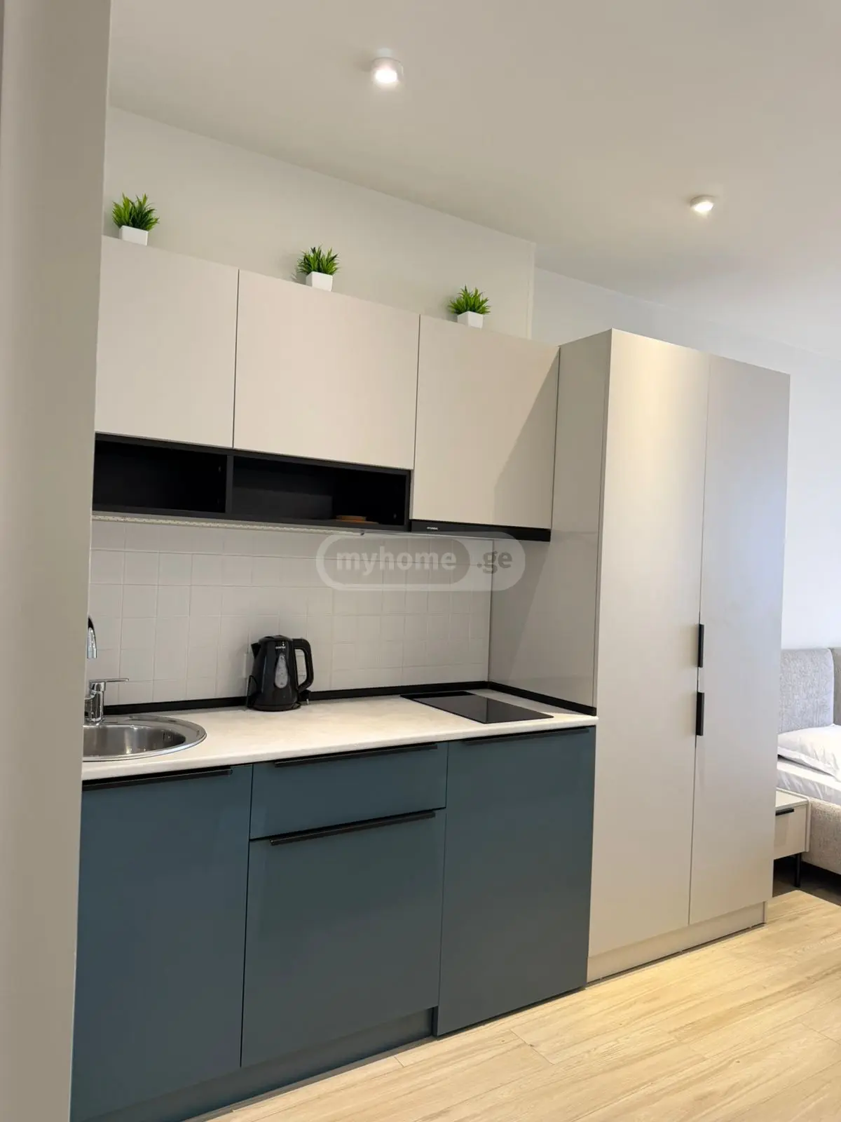 1 Room Apartment For Rent In Old Batumi District, In Batumi view 8