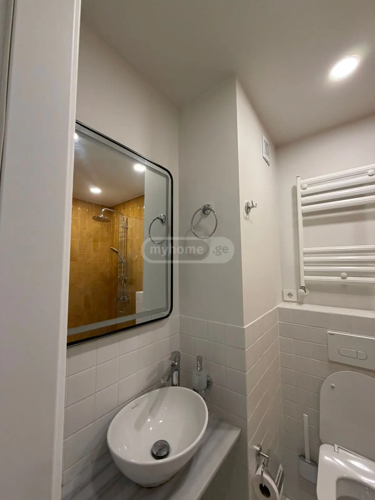 1 Room Apartment For Rent In Old Batumi District, In Batumi view 7