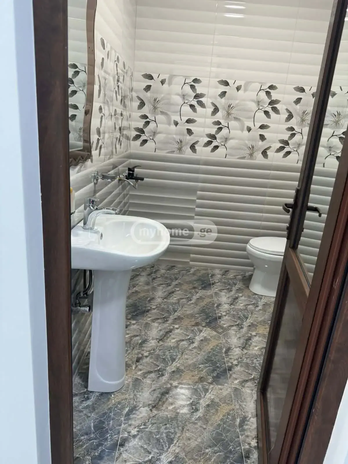 2 Room Apartment For Rent In Tamar Settlement, In Batumi view 6