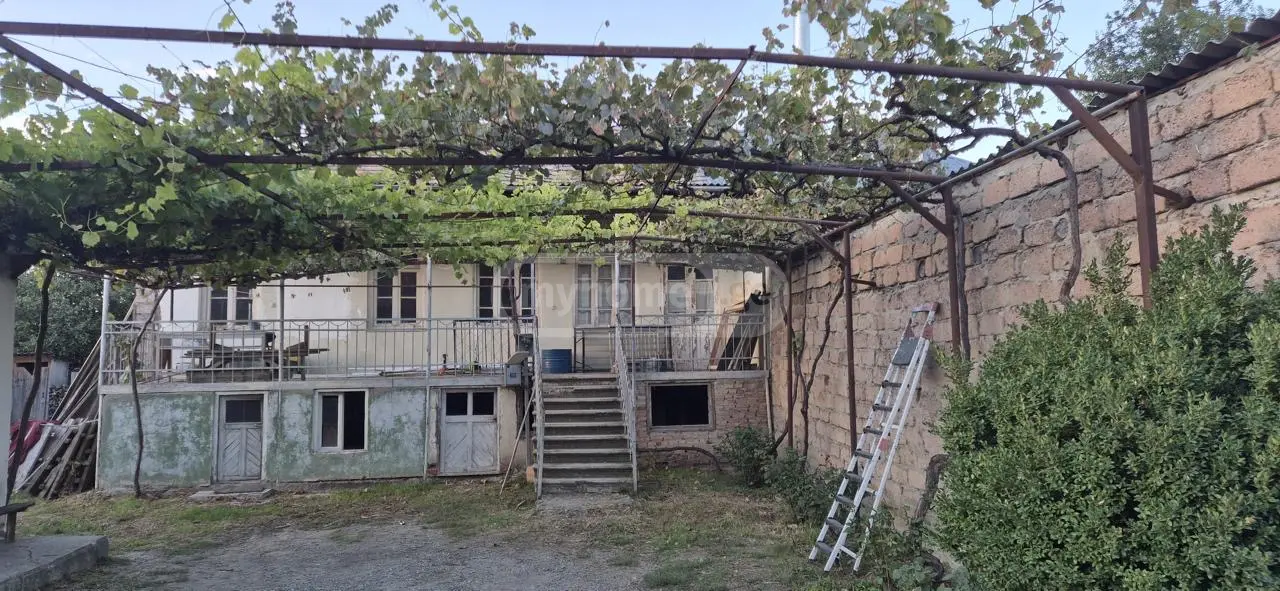10+ Room Private House For Sale In Akhalkalaki, In Kaspi Municipality view 1