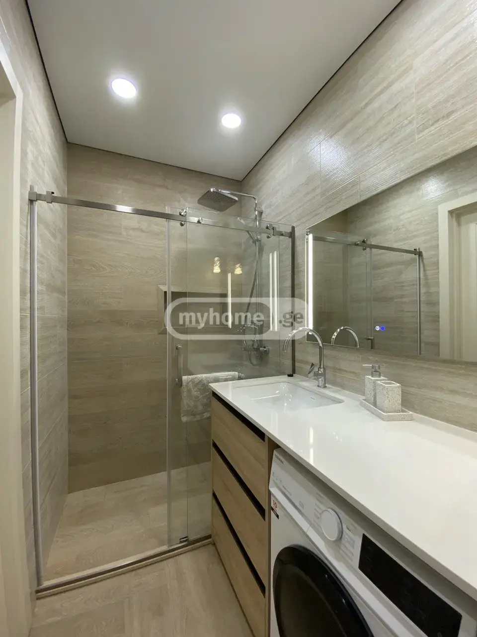 2 Room Apartment For Rent Khimshiashvilis Ubani, In Batumi view 15