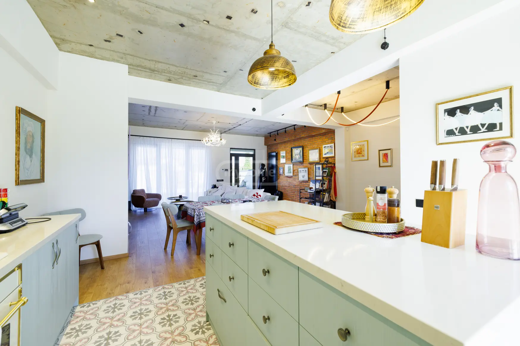 6 Room Private House For Sale view 1