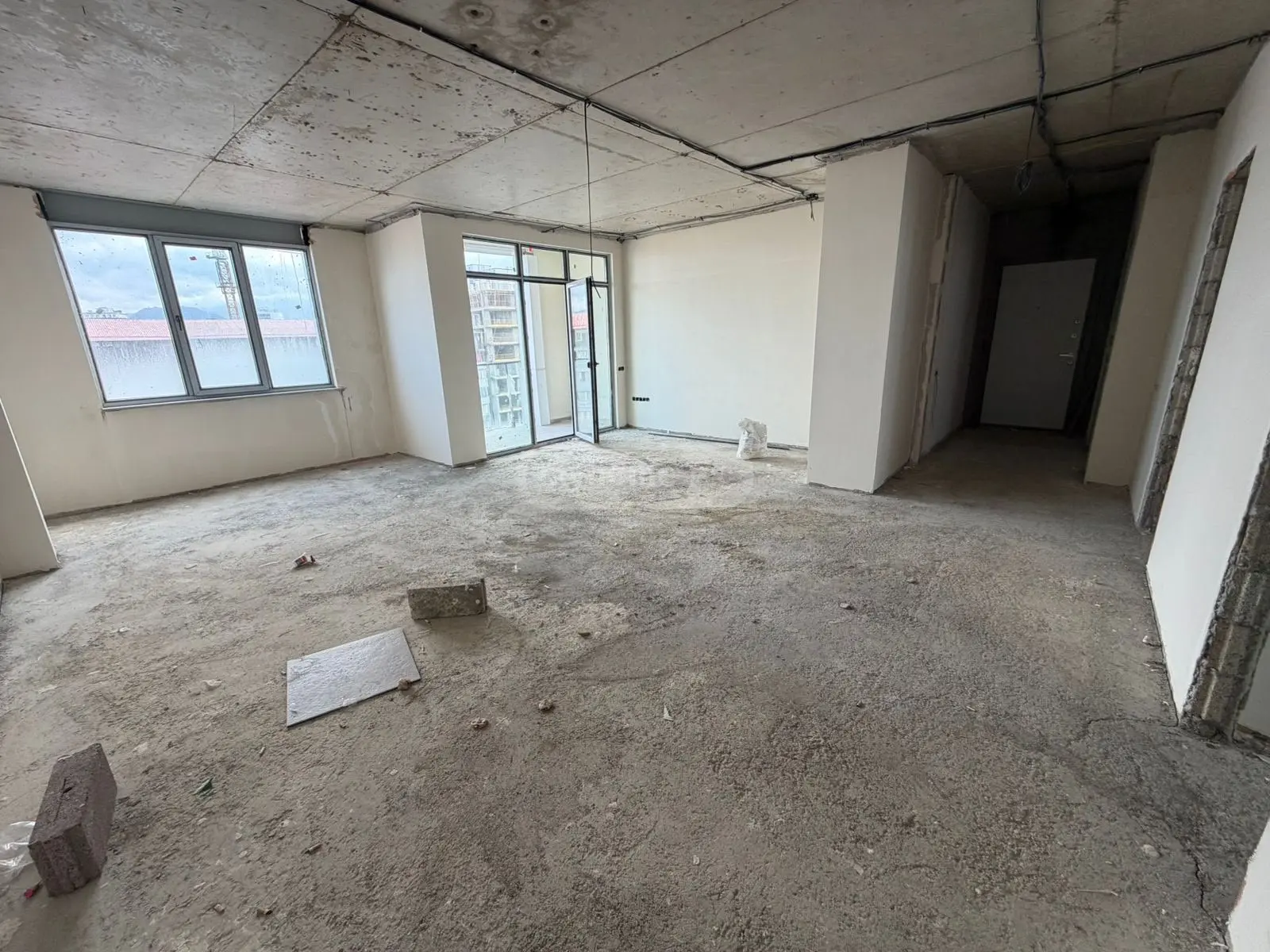 3 Room Apartment For Sale view 1