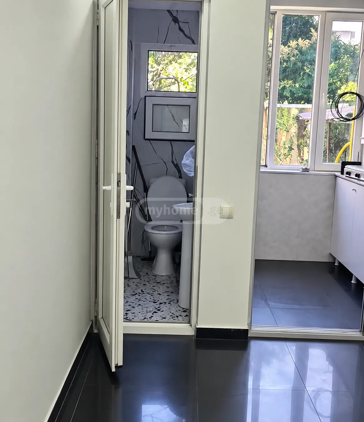 Universal Commercial Area For Rent In Old Batumi District, In Batumi view 4