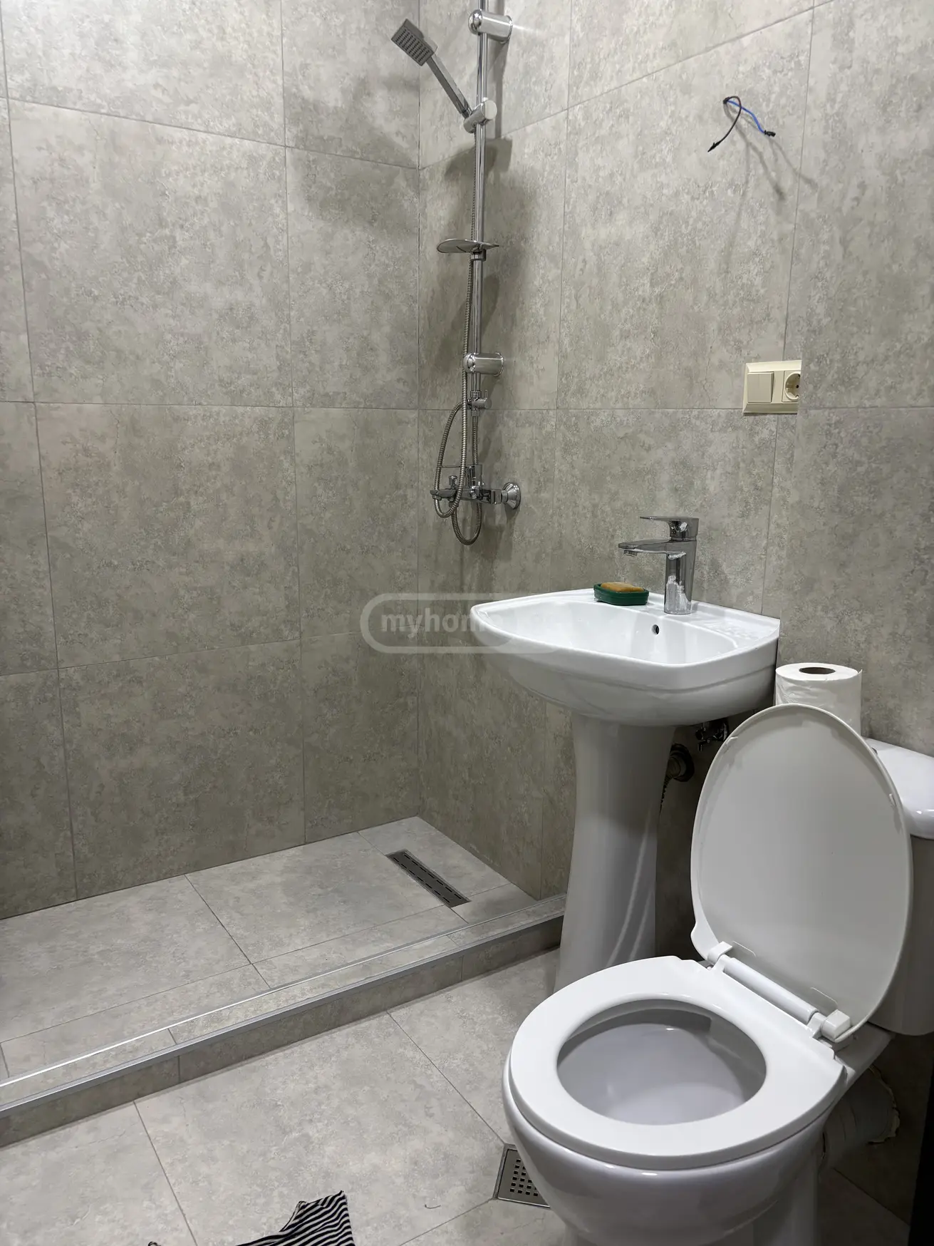 3 Room Apartment For Rent In Tamar Settlement, In Batumi view 2
