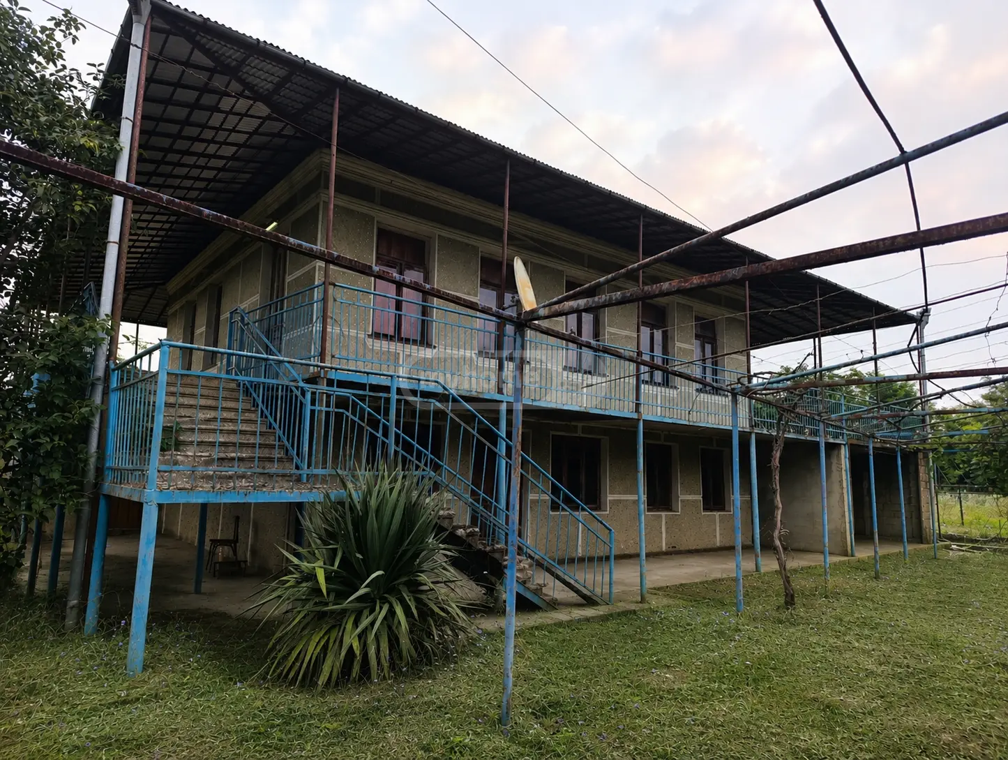 9 Room Private House For Sale view 1
