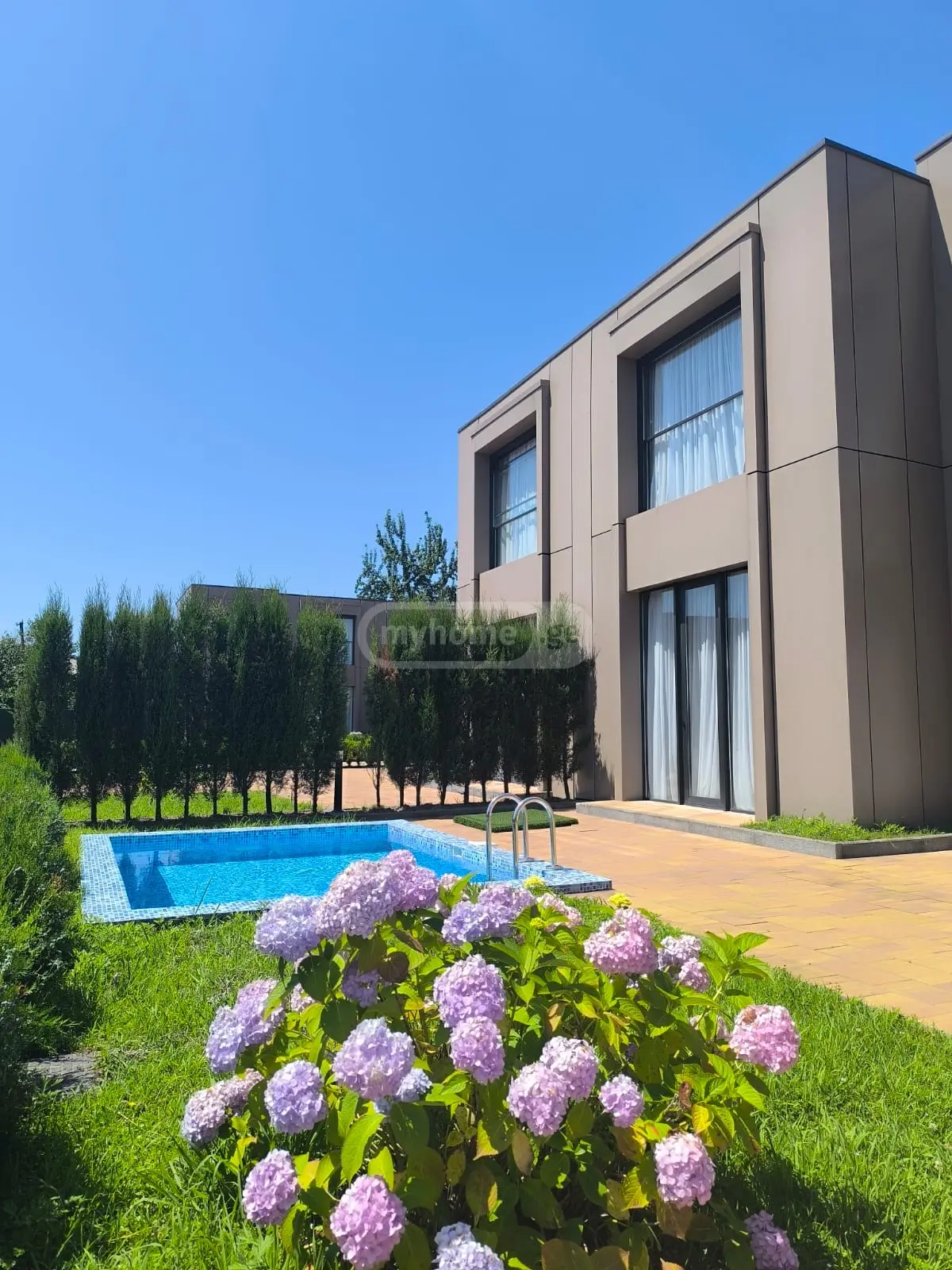 3 Room Private House For Rent In Makhinjauri, In Batumi view 3