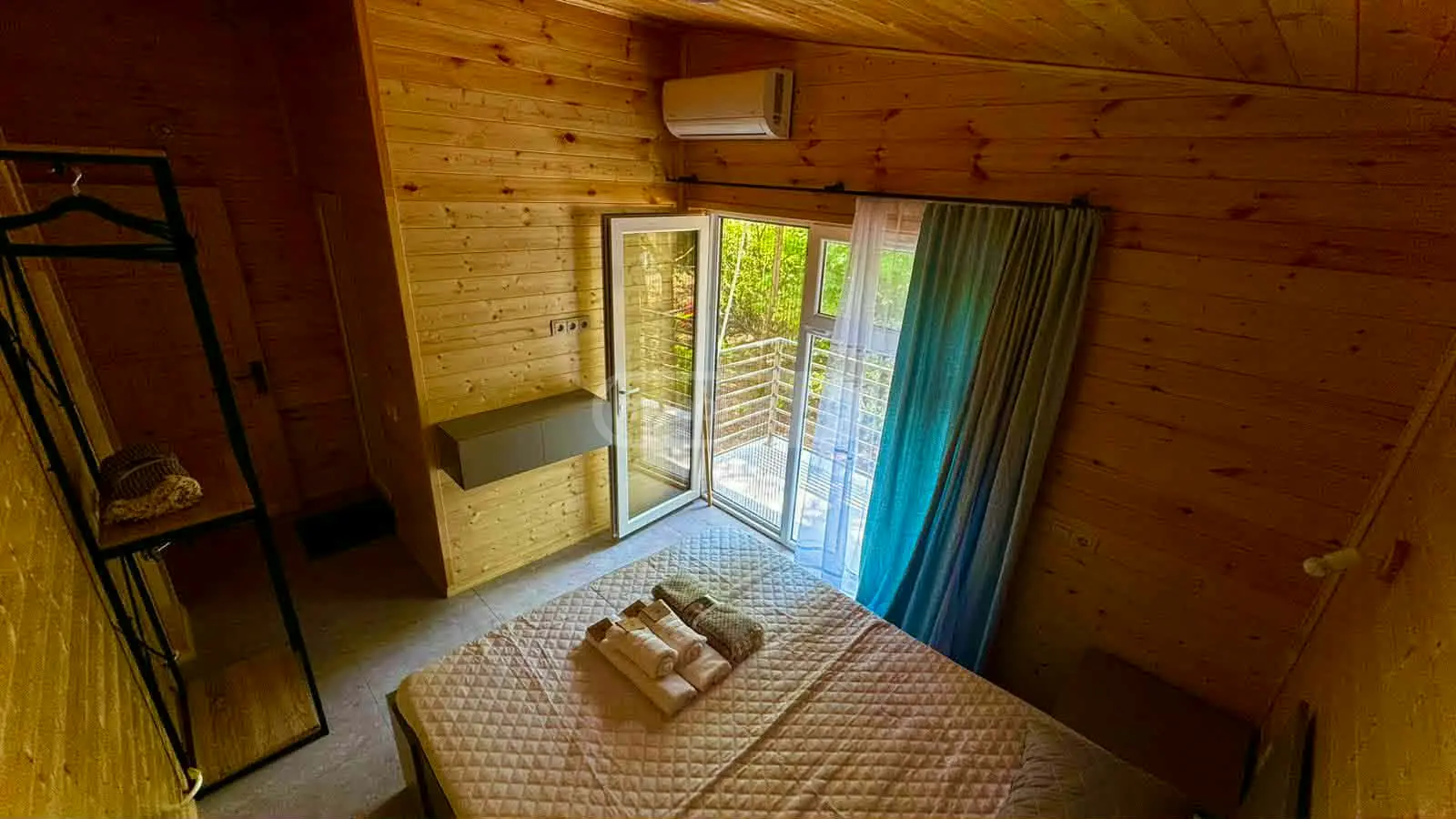 4 Room Private House For Sale view 2