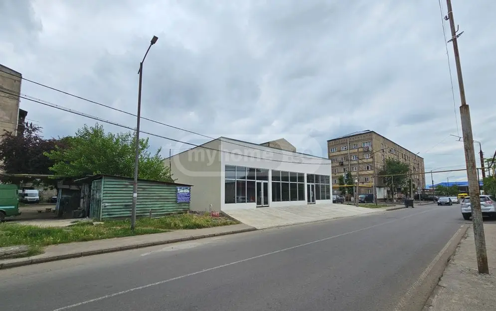 Universal Commercial Area For Rent In Zestaphoni view 3