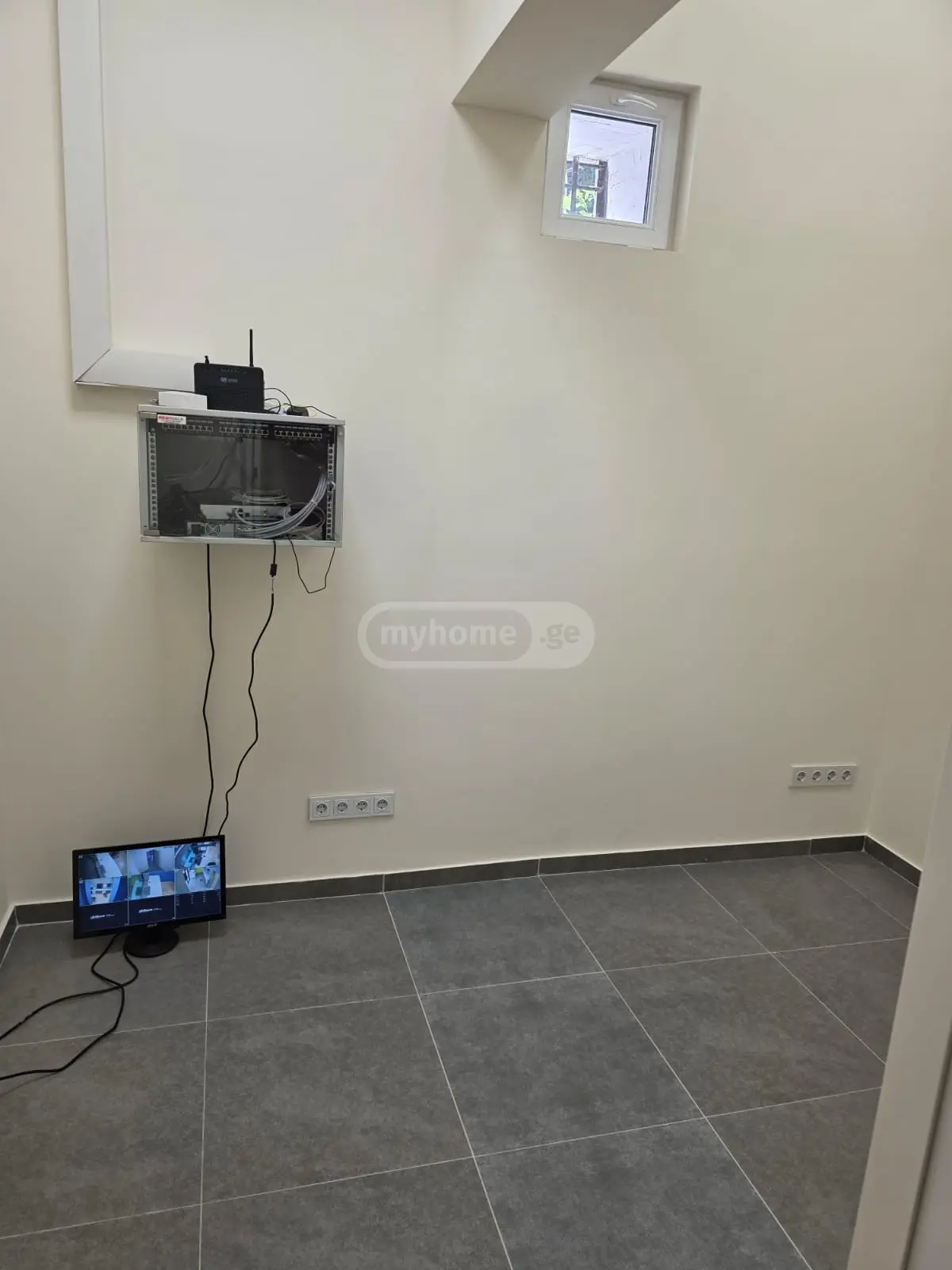 Universal Commercial Area For Rent In Didube view 15