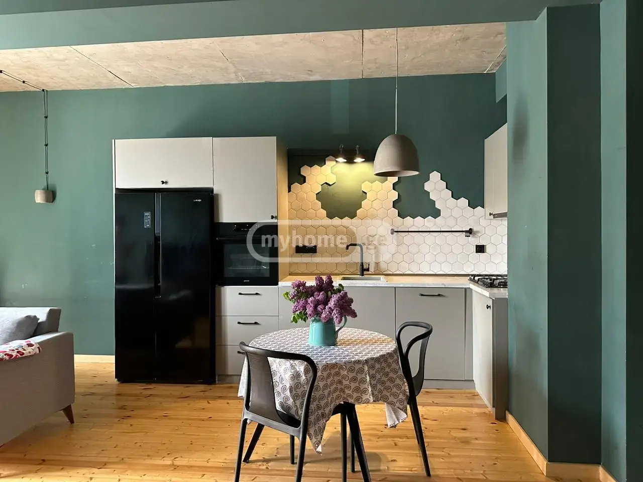 2 Room Apartment For Rent In Mtatsminda view 7