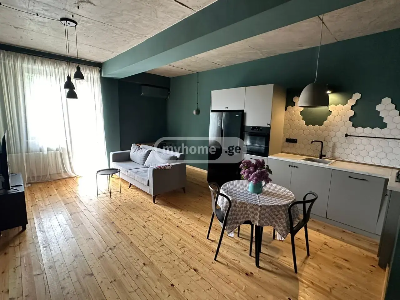 2 Room Apartment For Rent In Mtatsminda view 1