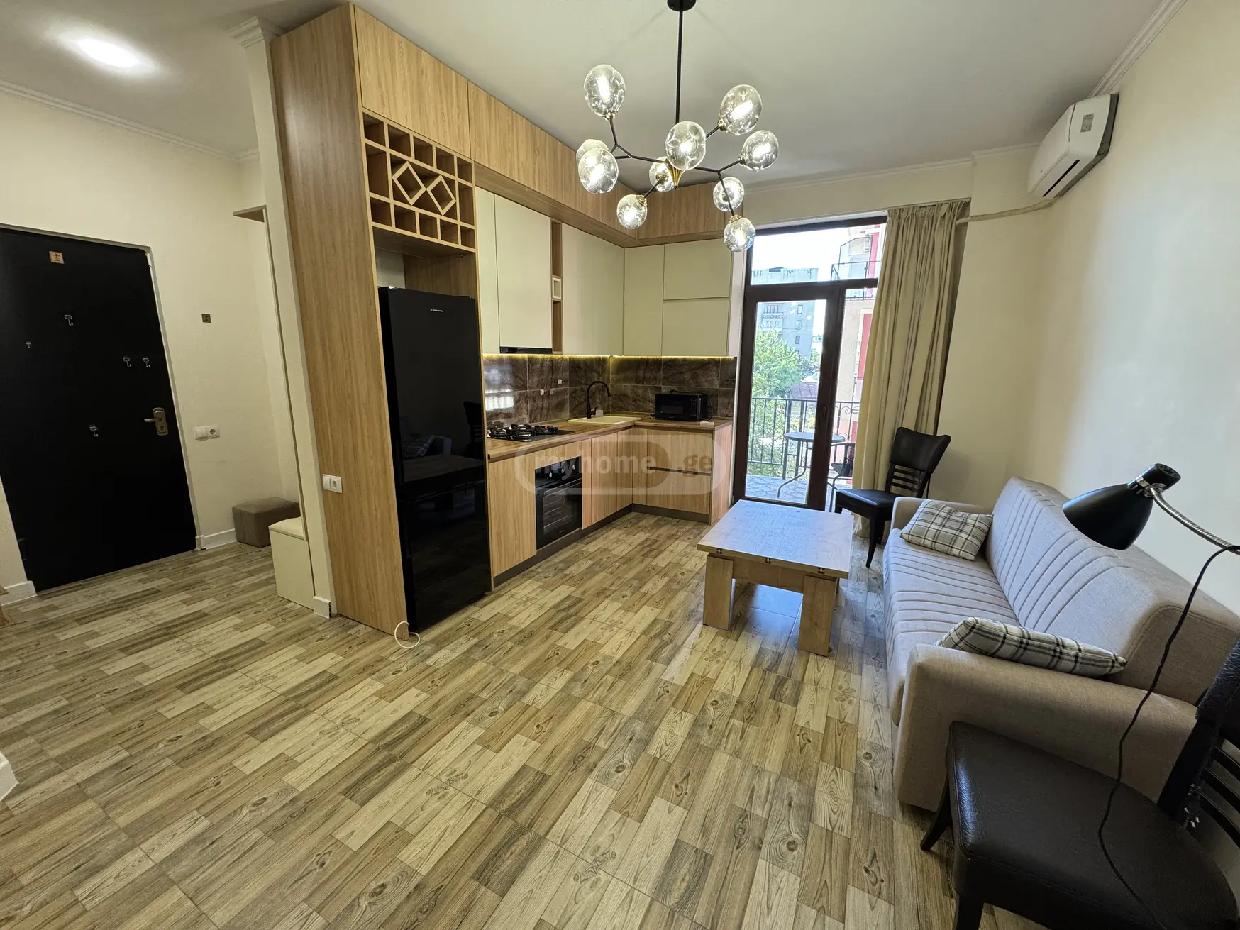 3 Room Apartment For Rent In Vera view 2