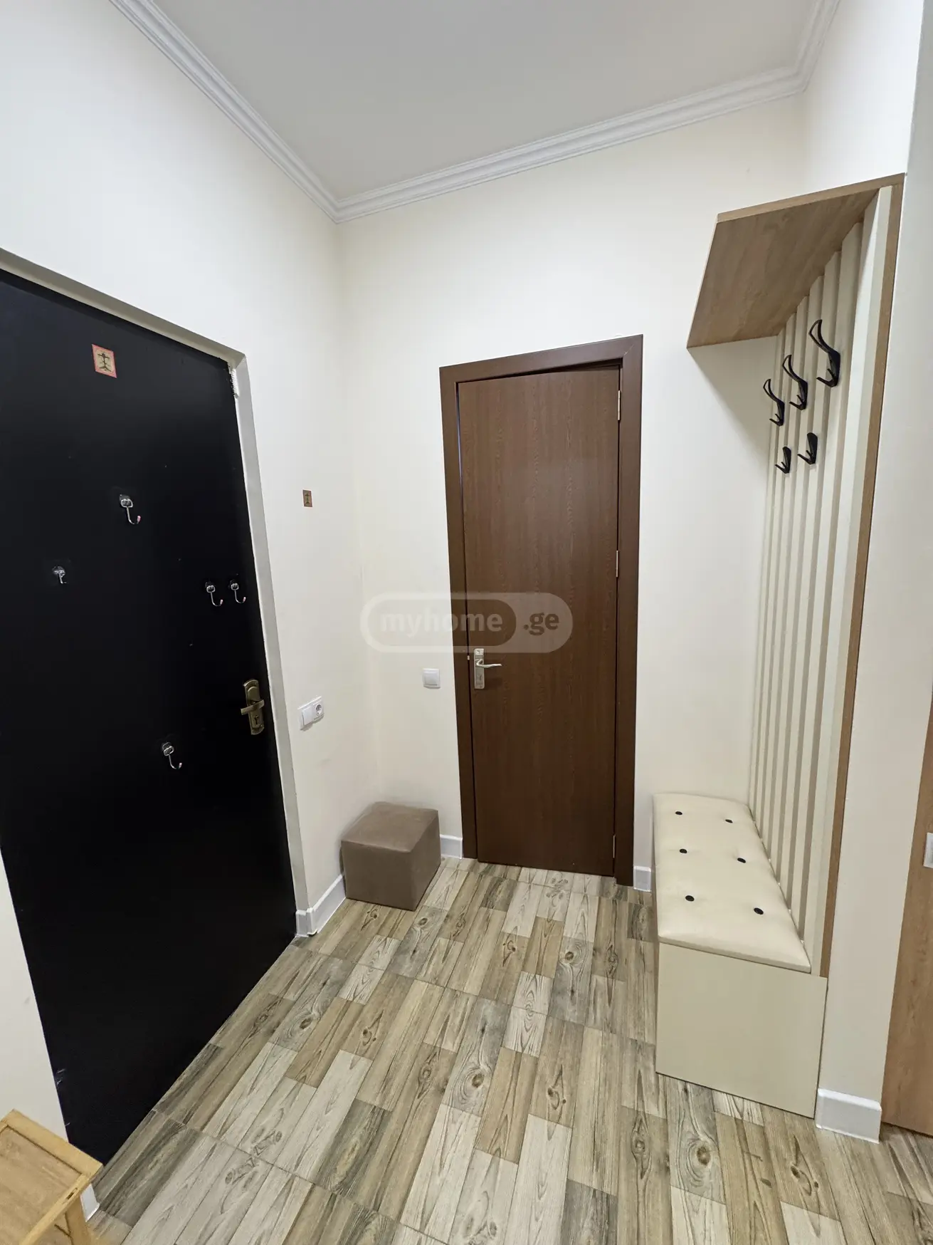 3 Room Apartment For Rent In Vera view 12
