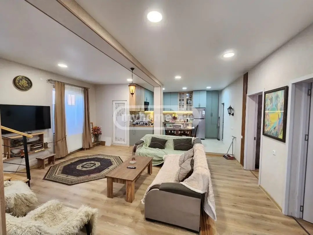 10+ Room Private House For Sale In Mukhiani view 1