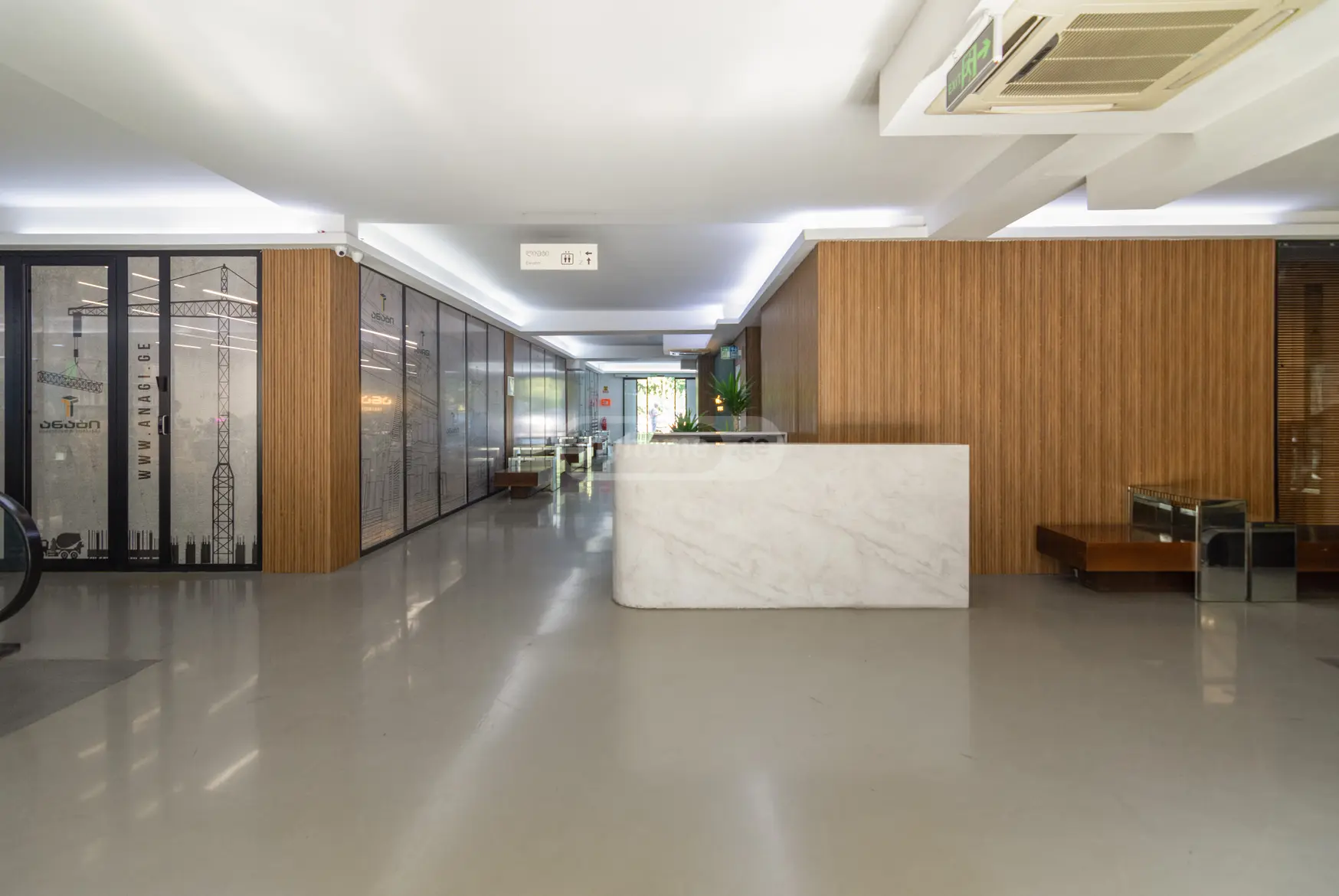 Universal Commercial Area For Sale In Vera view 2