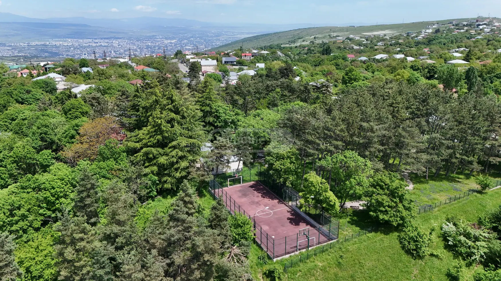 5 Room Private House For Sale view 4