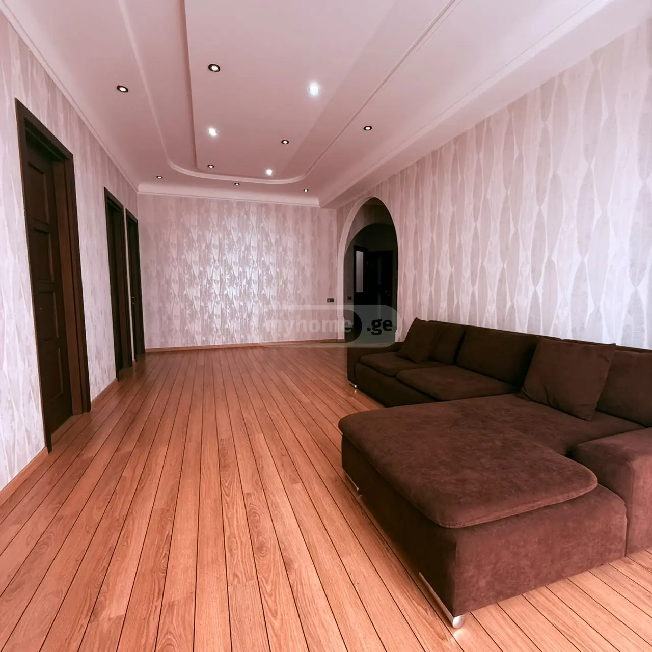 5 Room Apartment For Sale view 2