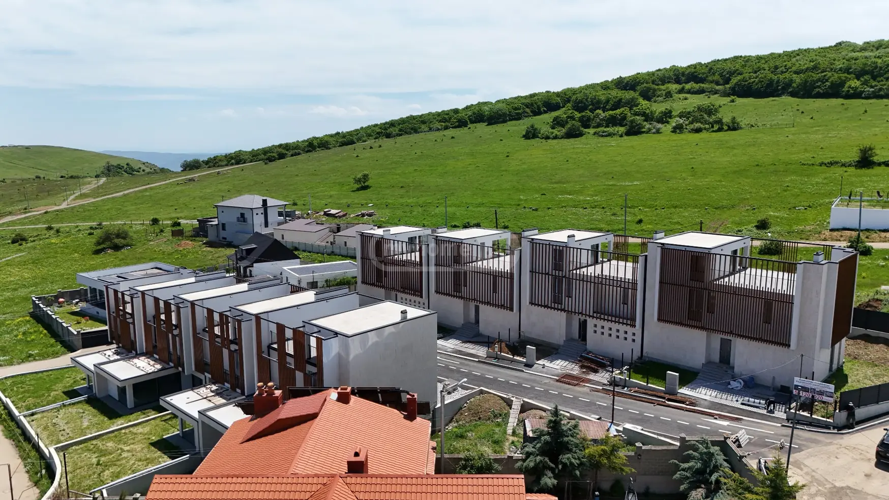 5 Room Private House For Sale view 2