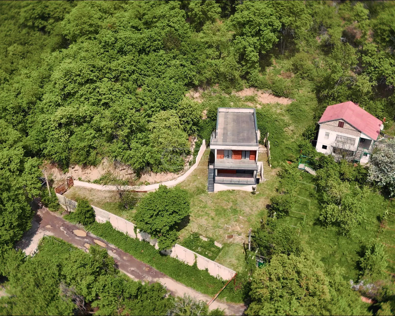 7 Room Private House For Sale view 1