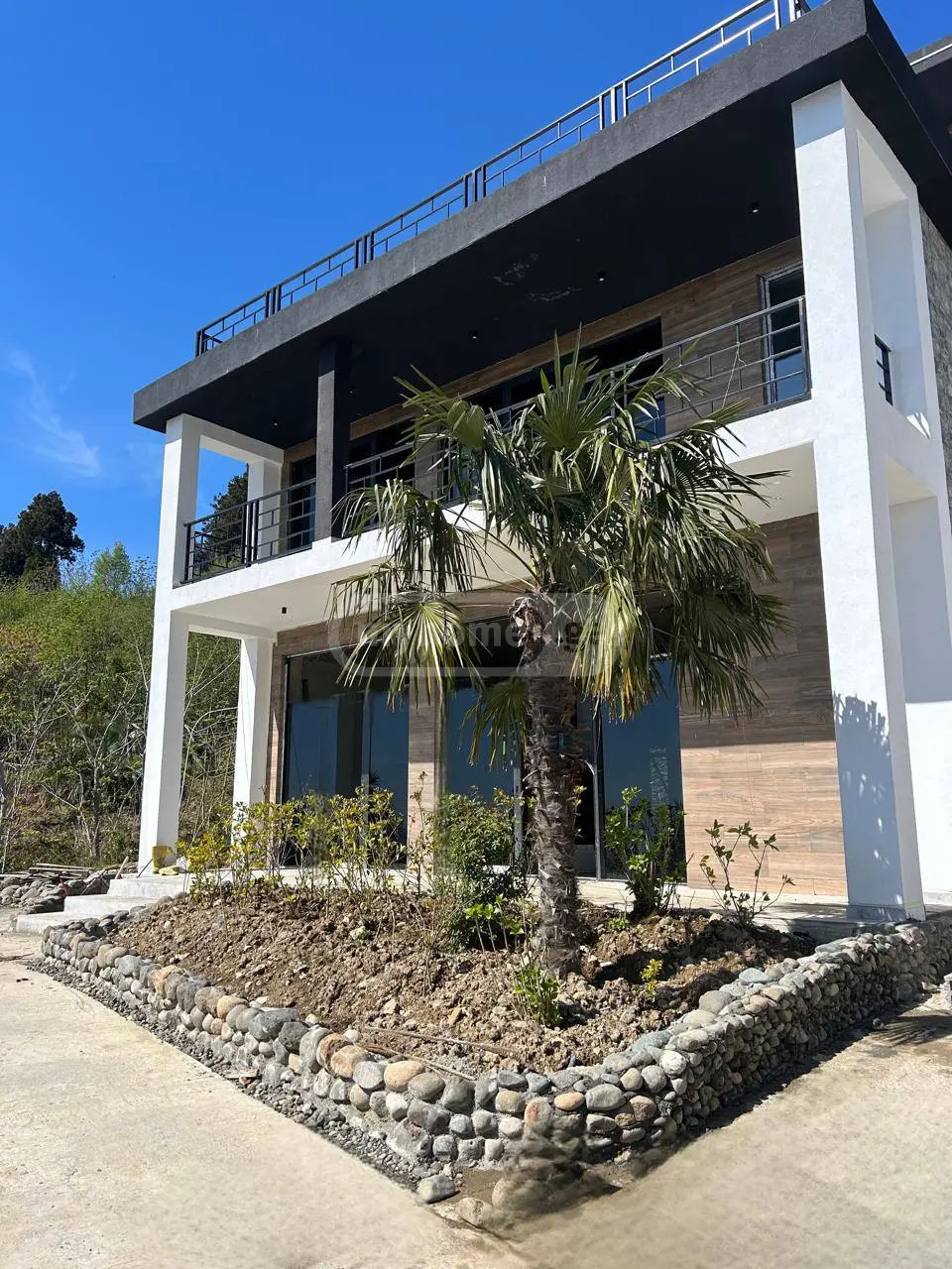 6 Room Private House For Sale view 1