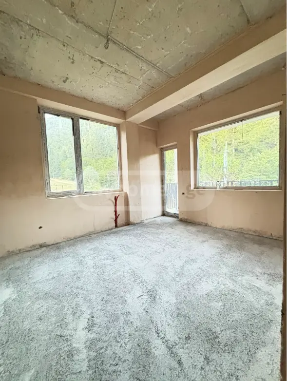 8 Room Private House For Sale view 5