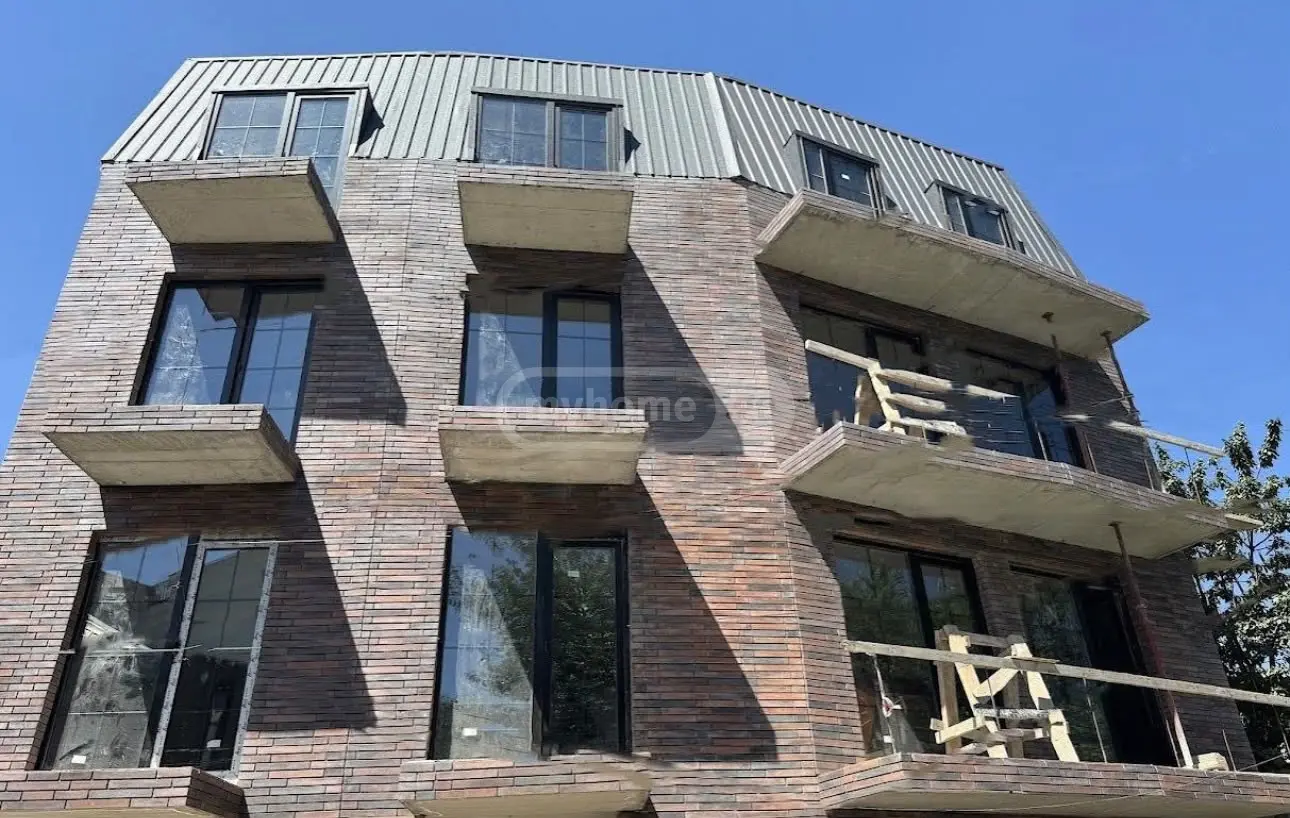 10+ Room Hotel For Sale In Avlabari view 4