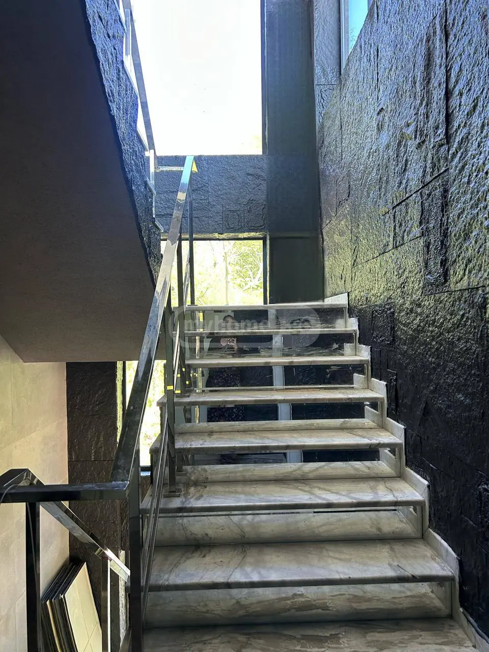 6 Room Private House For Sale view 4