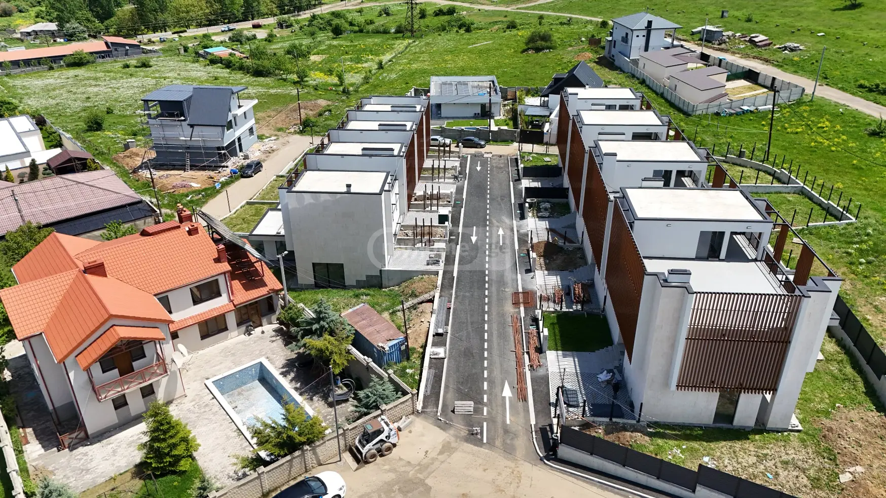 5 Room Private House For Sale view 1