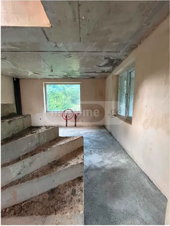 8 Room Private House For Sale view 7