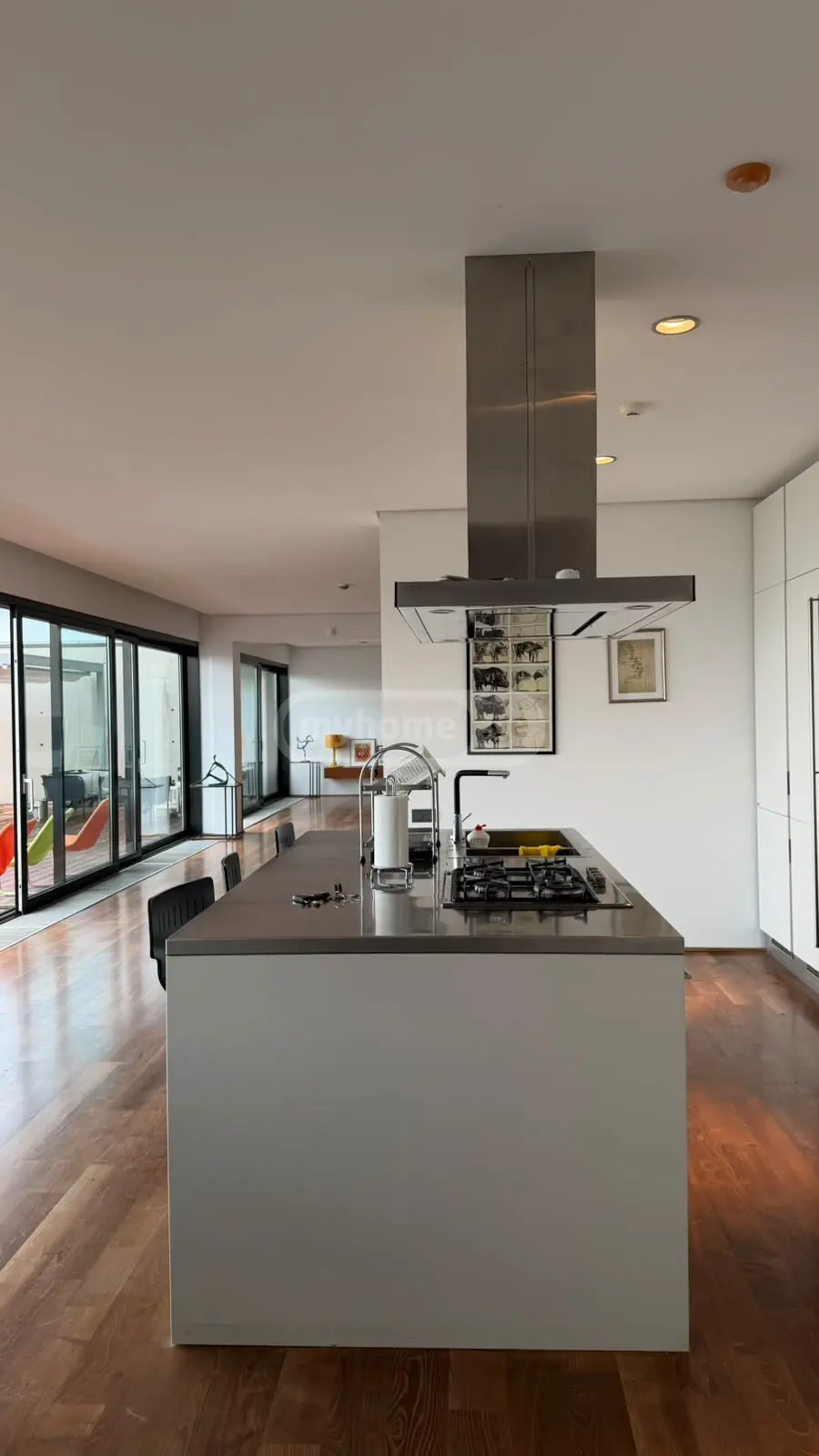 7 Room Private House For Rent In Sololaki view 8