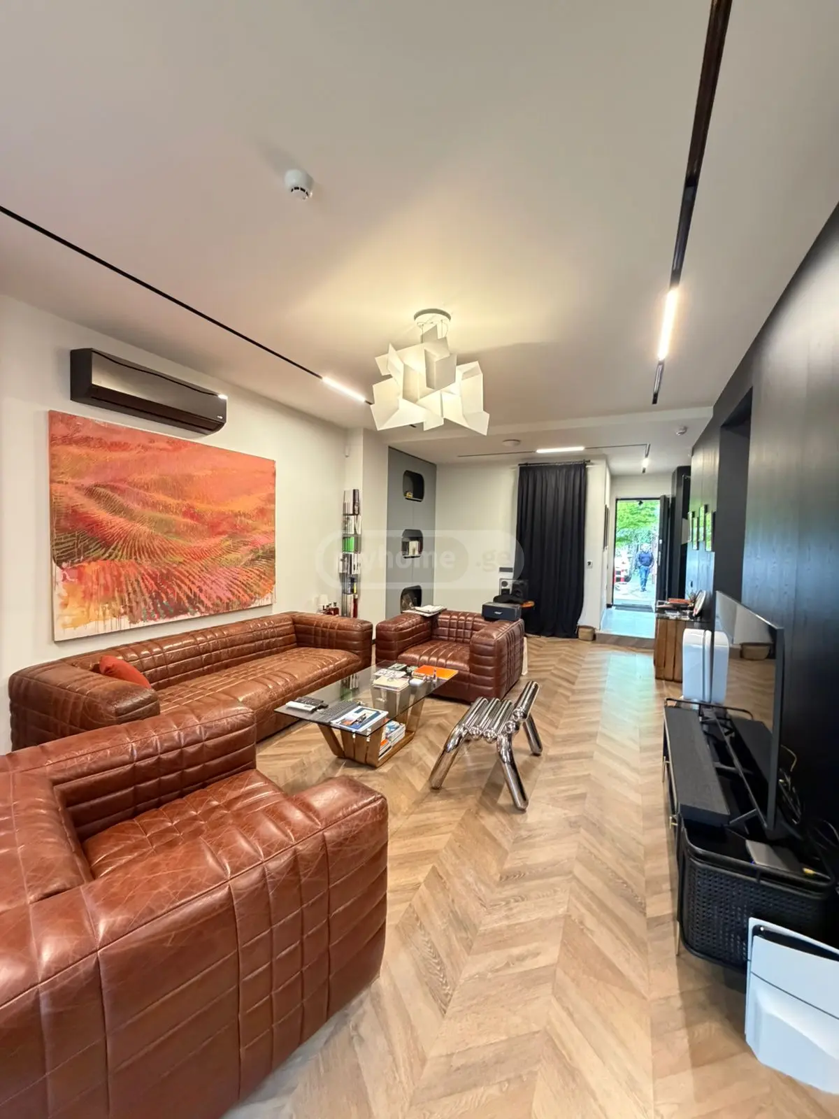 5 Room Private House For Rent In Vera view 15
