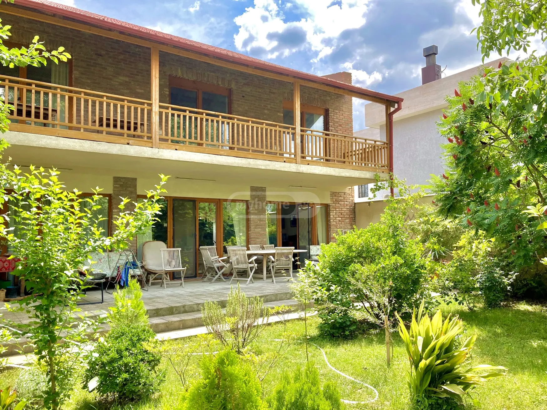 7 Room Private House For Sale view 5