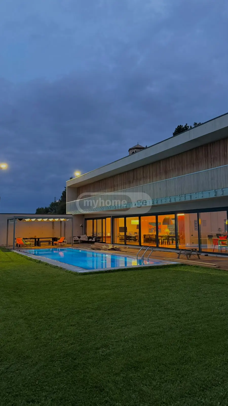 7 Room Private House For Rent In Sololaki view 1