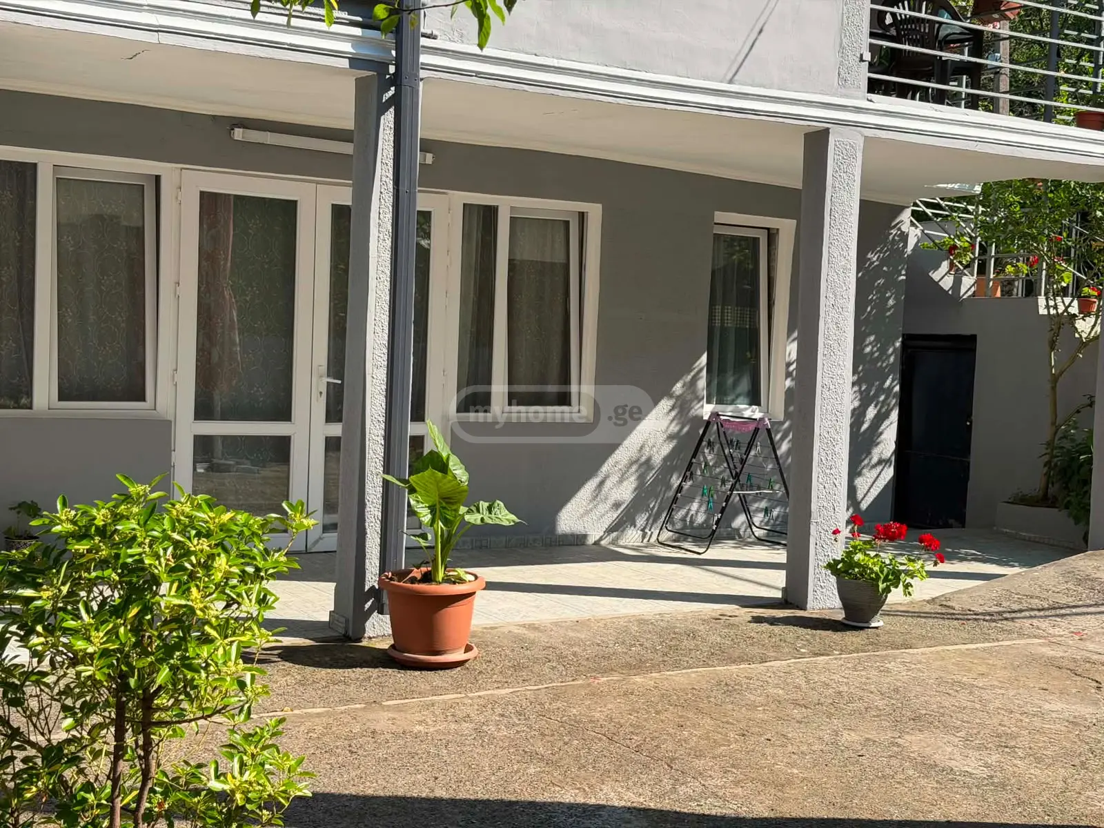 8 Room Private House For Sale view 13