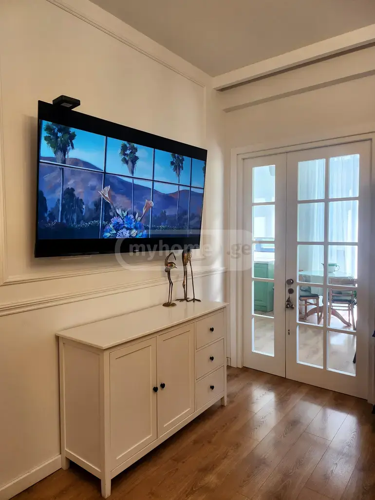 5 Room Apartment For Sale