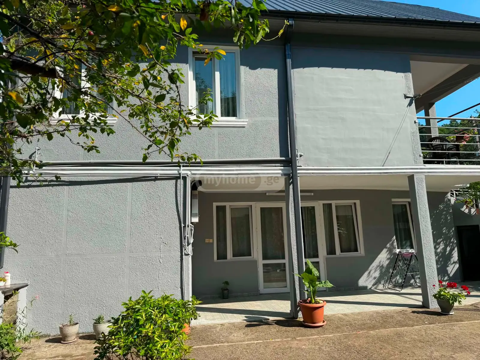 8 Room Private House For Sale view 10